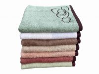 Luxusní savé ručníky a osušky Nora 450 g/m2 | Osuška Nora elipsy 70x140 cm smetanová
