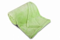 Kvalitní mikroflanelová deka v pistáciové barvě | 150/200